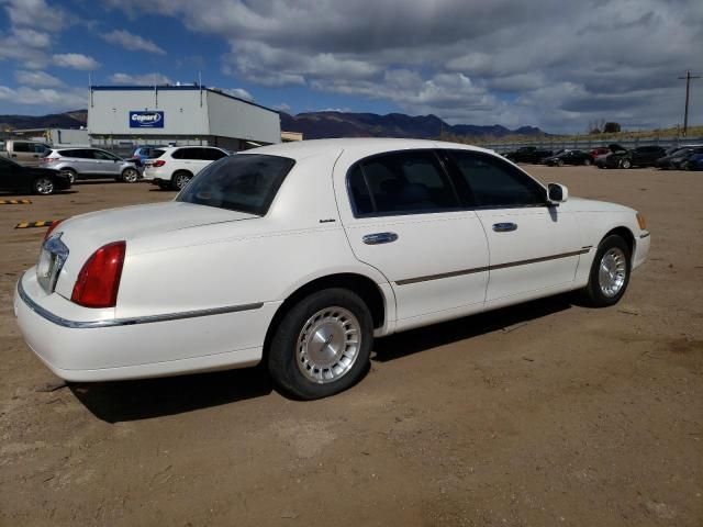 1999 Lincoln Town Car Executive