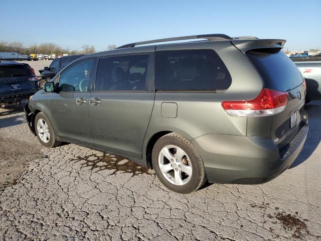 2013 Toyota Sienna LE