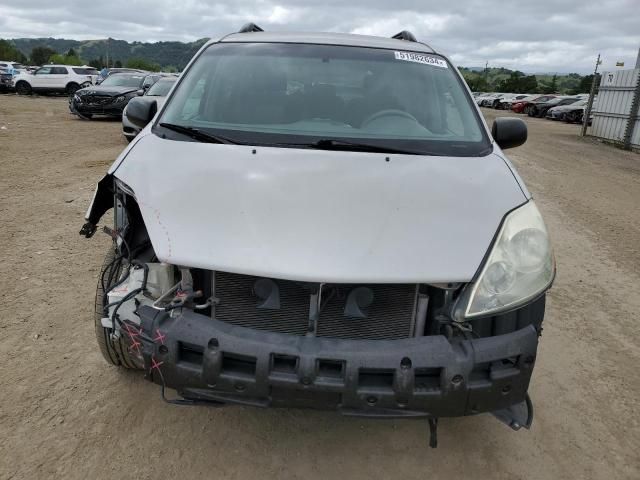 2006 Toyota Sienna CE