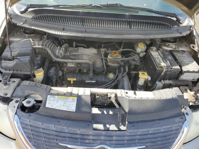 2002 Chrysler Town & Country LX