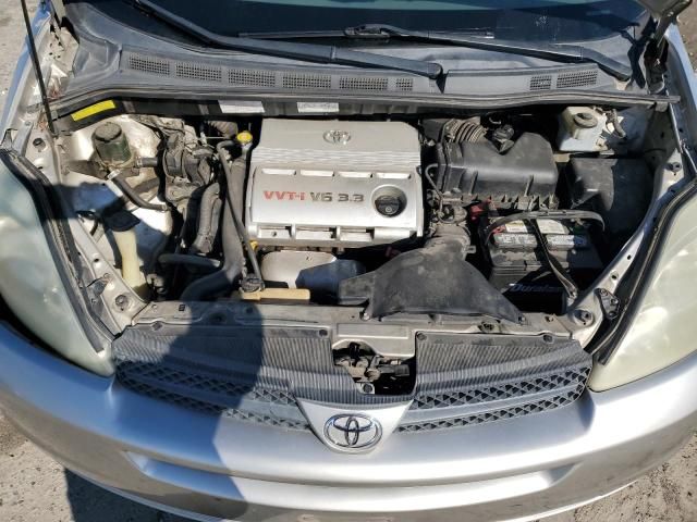 2004 Toyota Sienna CE