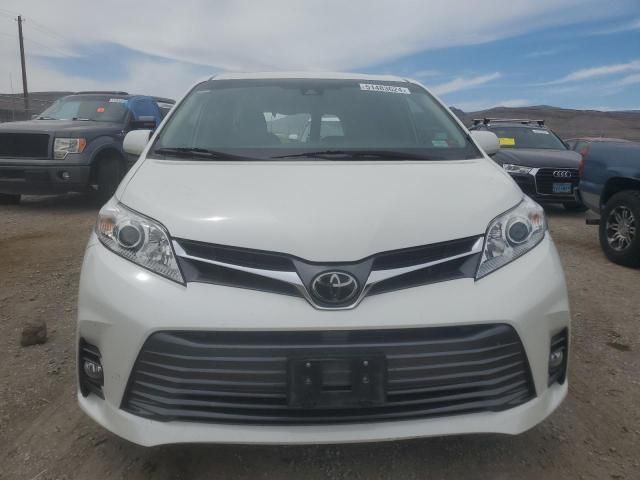 2019 Toyota Sienna XLE