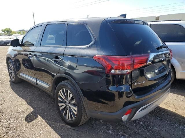 2020 Mitsubishi Outlander SE