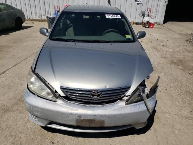 2005 Toyota Camry LE