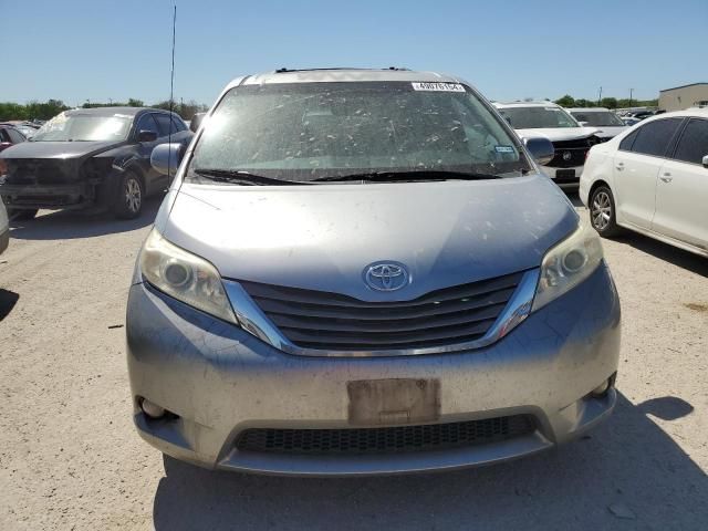 2012 Toyota Sienna XLE