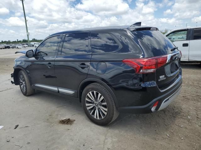 2020 Mitsubishi Outlander SE