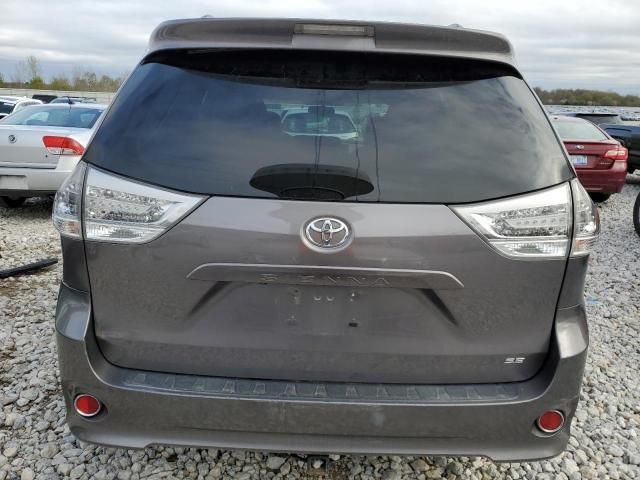 2011 Toyota Sienna Sport