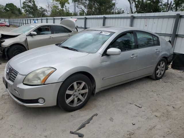 2004 Nissan Maxima SE