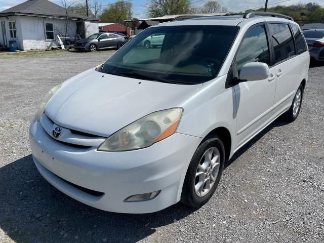 2006 Toyota Sienna XLE