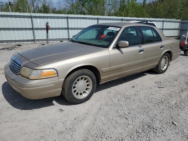 2000 Ford Crown Victoria LX