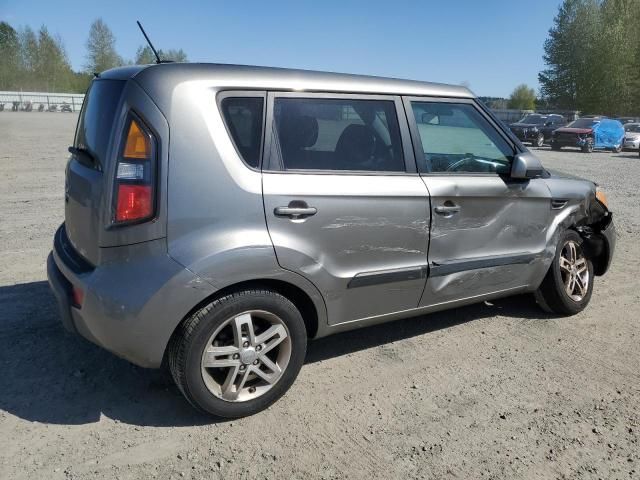 2011 KIA Soul +