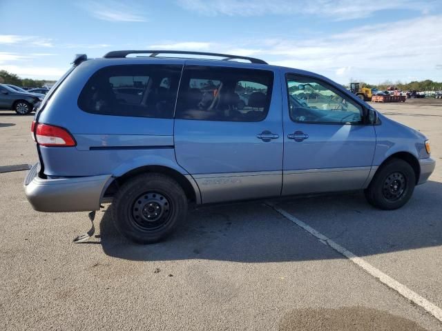 2002 Toyota Sienna LE