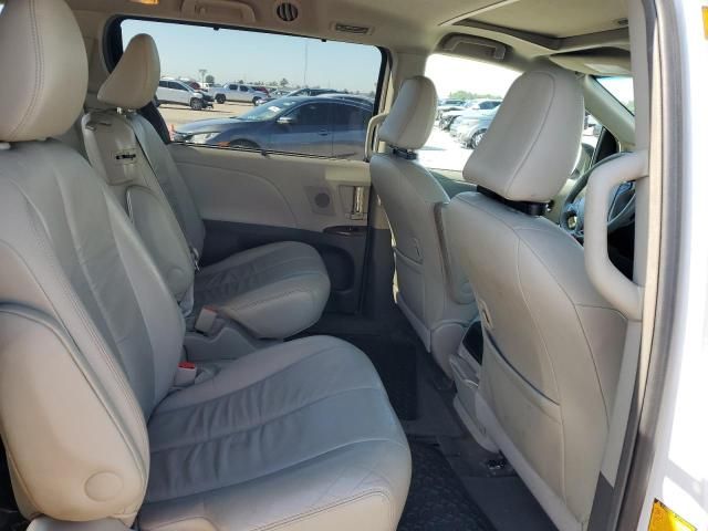 2012 Toyota Sienna XLE