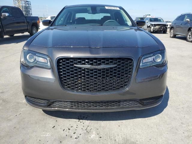 2022 Chrysler 300 Touring