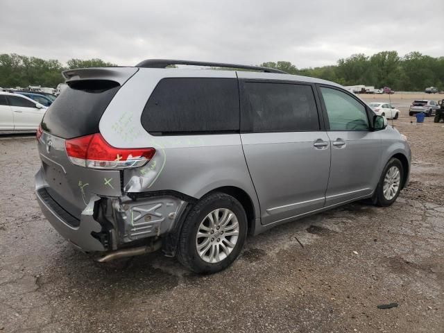 2011 Toyota Sienna XLE