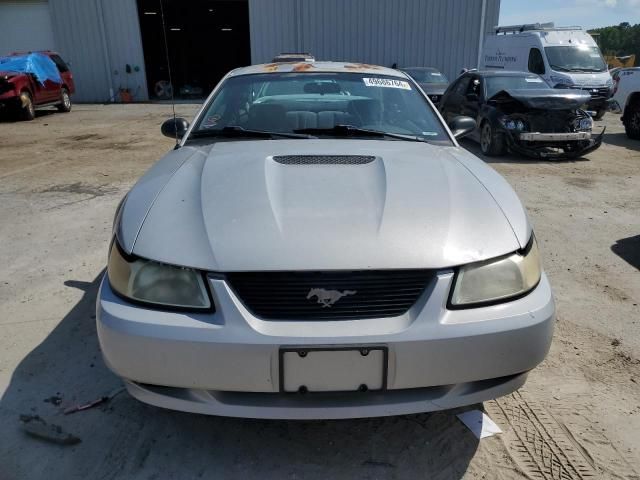 2000 Ford Mustang