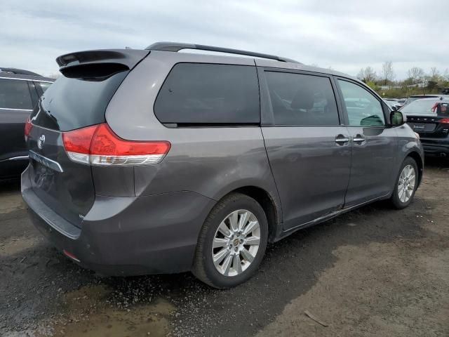 2011 Toyota Sienna XLE