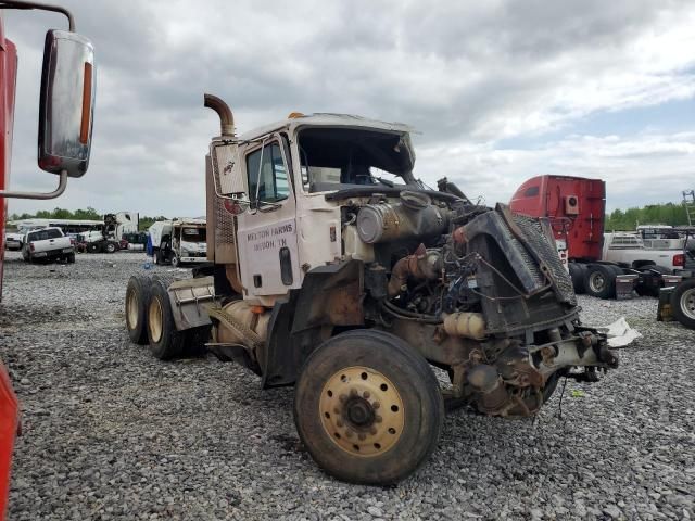 1995 Mack 600 CH600