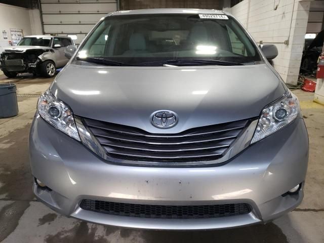 2015 Toyota Sienna XLE