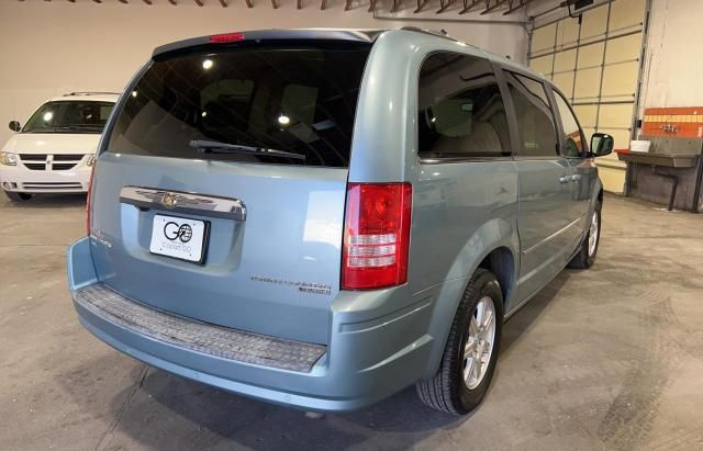 2010 Chrysler Town & Country Touring