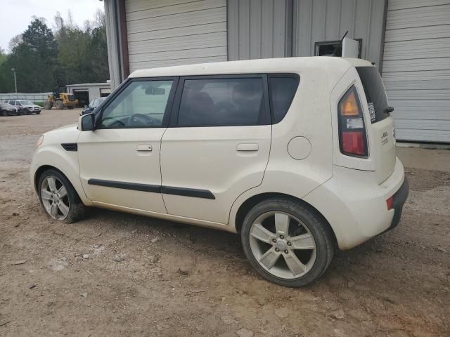 2010 KIA Soul +