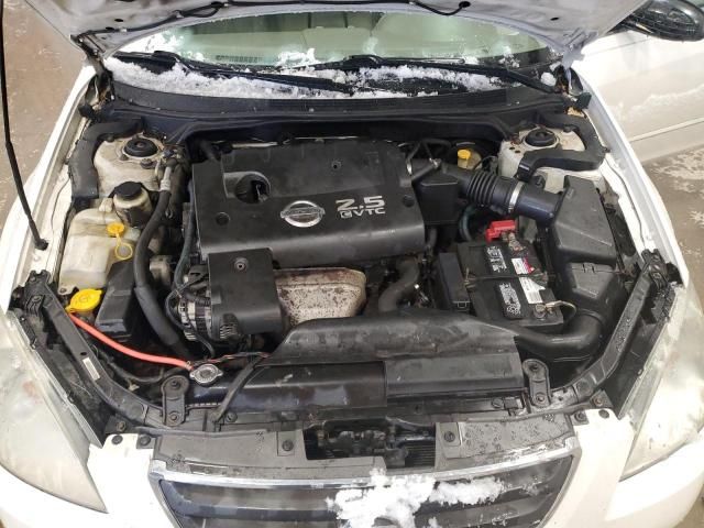 2003 Nissan Altima Base