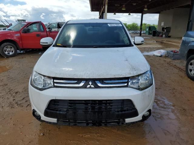 2014 Mitsubishi Outlander SE