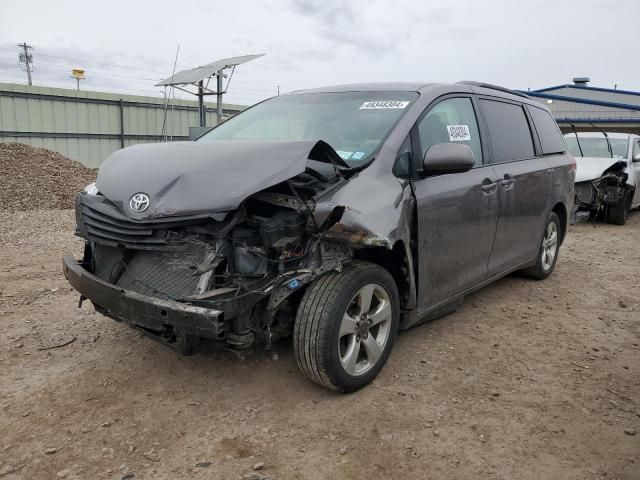 2014 Toyota Sienna LE