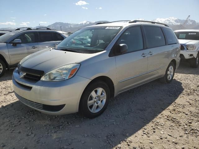 2004 Toyota Sienna CE