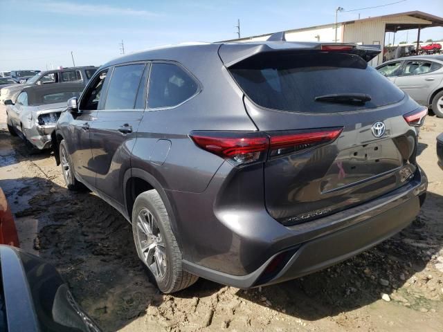 2023 Toyota Highlander Hybrid XLE