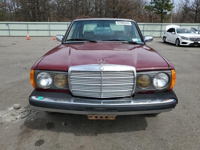 1985 Mercedes-Benz 300 DT