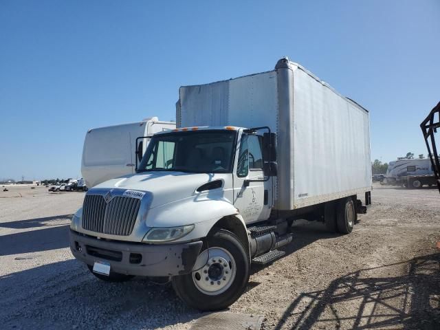 2004 International 4000 4300