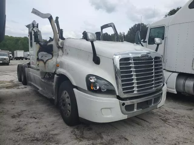 2017 Freightliner Cascadia 125