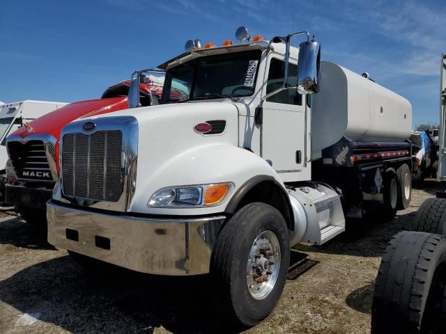 2013 Peterbilt 348