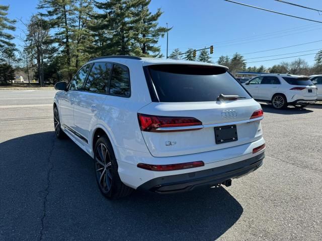 2020 Audi Q7 Premium Plus