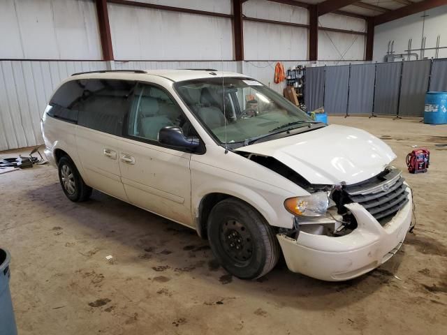 2007 Chrysler Town & Country LX