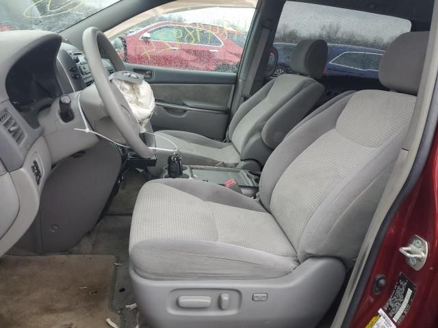 2006 Toyota Sienna CE