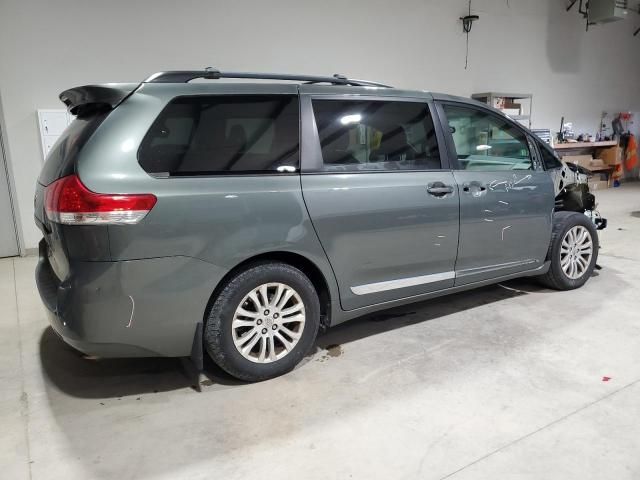 2014 Toyota Sienna XLE