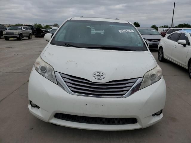 2016 Toyota Sienna XLE