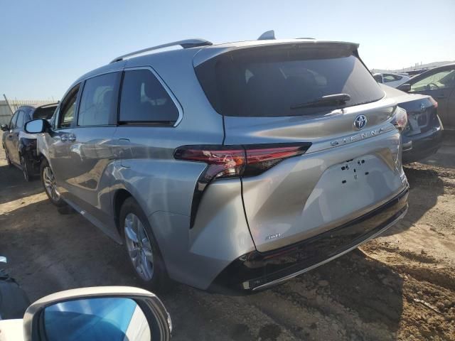 2022 Toyota Sienna Limited