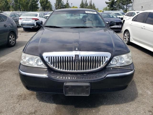 2007 Lincoln Town Car Signature Long Wheelbase