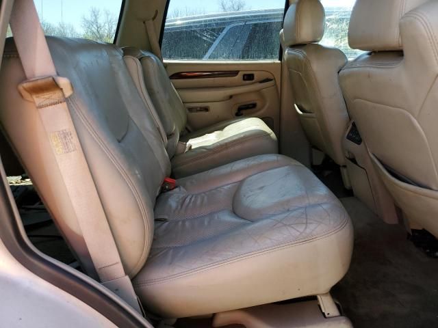 2004 Cadillac Escalade Luxury