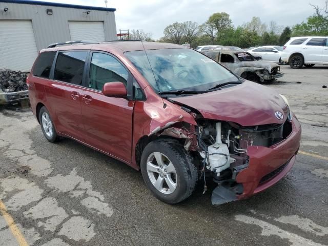 2011 Toyota Sienna LE