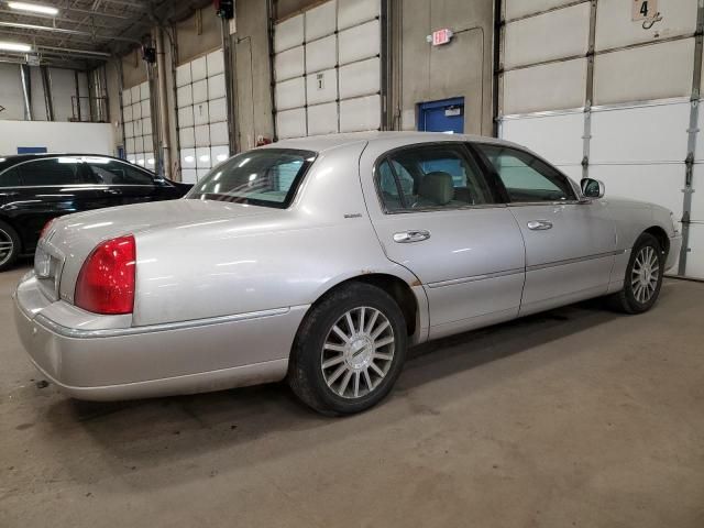 2003 Lincoln Town Car Signature