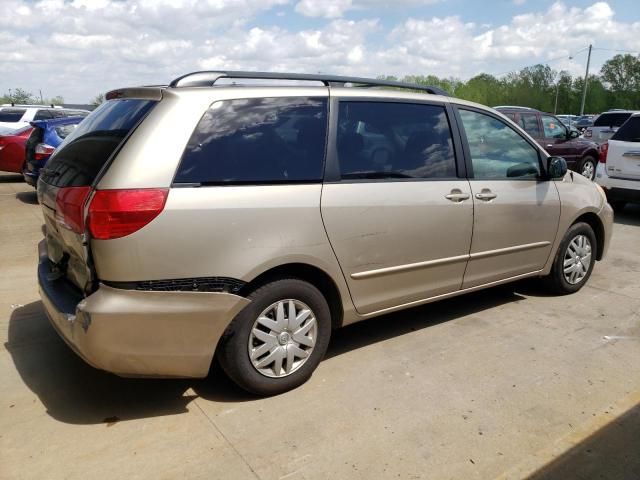 2004 Toyota Sienna CE