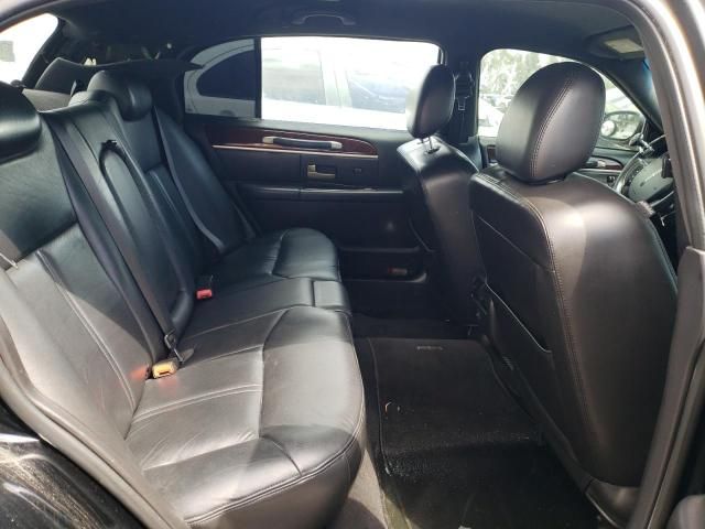 2007 Lincoln Town Car Signature Long Wheelbase