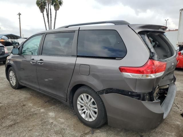 2014 Toyota Sienna XLE