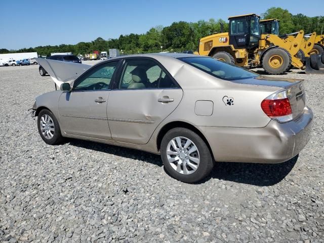 2005 Toyota Camry LE