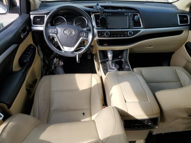 2017 Toyota Highlander SE