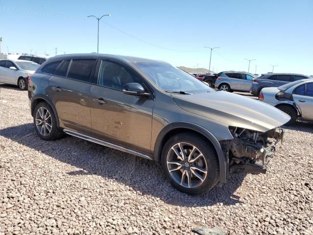 2017 Volvo V60 Cross Country Premier